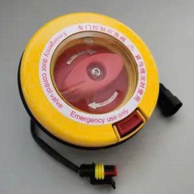 Van thoát hiểm xe khách